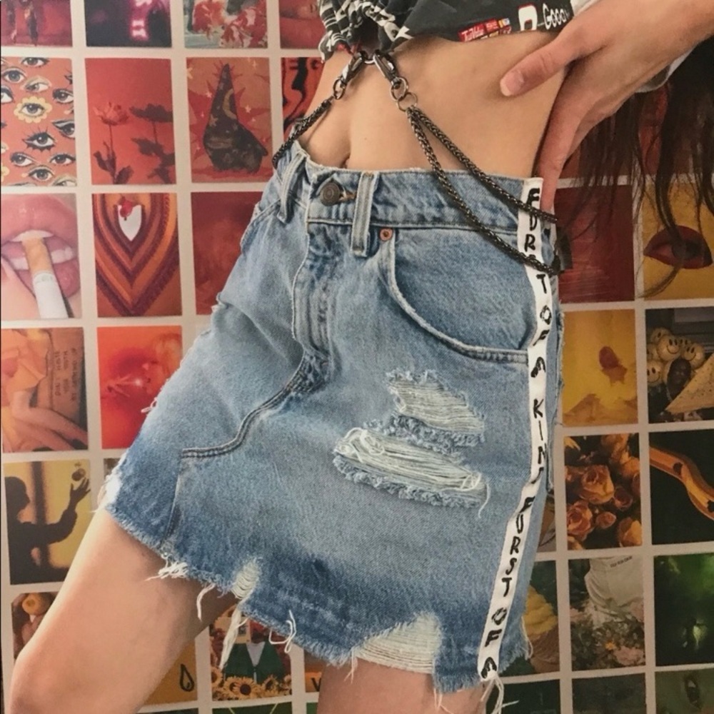 ⭐️ Vintage Furst Of A Kind Distressed Denim Mini Skirt Size Medium